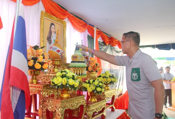 ผู้ว่าฯ สุราษฎร์ธานีตรวจเยี่ยมการปฏิบัติงานหน่วยแพทย์คลื่อนที่ พอ.สว. ให้บริการตรวจรักษาและให้ความรู้ในการส่งเสริมป้องกันโรคแก่ประชาชนในท้องถิ่นทุรกันดาร