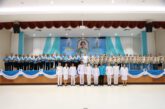 พช.สุราษฎร์ธานี จับมือ ป.ป.ส.ภาค 8 และเครือข่ายกองทุนแม่ฯ จัดพิธีมอบเงินพระราชทานขวัญถุงกองทุนแม่ของแผ่นดิน 19 หมู่บ้านในจังหวัดสุราษฎร์ธานี รวมพลังสร้างชุมชนเข้มแข็งเอาชนะยาเสพติด