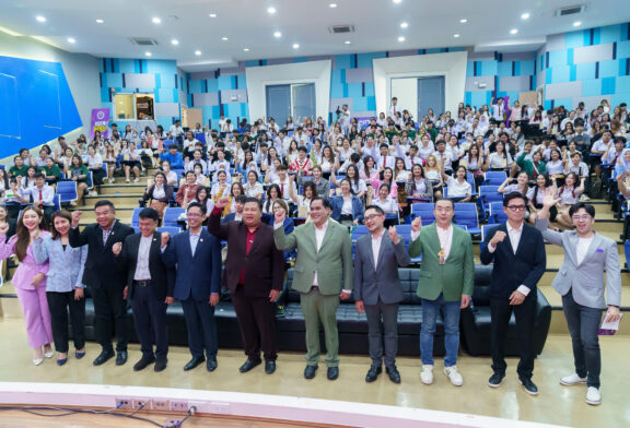 นักศึกษาใต้ ปลื้ม อว. จัดเวทีสร้างแรงบันดาลใจ ในโครงการ “สร้างโอกาสกครั้งที่ 3 ภาคใต้ ดึงวิทยากรมากประสบการณ์หลากหลายอาชีพแชร์ประสบการณ์ตรงให้นักศึกษาติดอาวุธทางปัญญา พัฒนาทักษะชีวิต