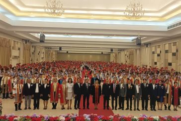 วิทยาลัยเทคนิคสุราษฎร์ธานี จัดพิธีมอบประกาศนียบัตรแก่ผู้สำเร็จการศึกษา ประจำปีการศึกษา 2567 กว่า 1,500 คน เห็นรอยยิ้มแห่งความสุขทั้งนักศึกษา และผู้ปกครอง