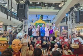 สายช็อป ชิม ห้ามพลาด!!! เชิญเที่ยวงาน “เชิญยิ้ม เชิญอร่อย ก่อนบ่ายคลายเครียด” ณ ศูนย์การค้าเซ็นทรัล สุราษฎร์ธานี 24-30 มี.ค.นี้ พบร้านอาหารชื่อดังกว่า 80 ร้านค้า พร้อมชมความบันเทิงมุกตลกรุ่นเก่าได้ทุกวัน