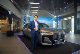 มิลเลนเนียม ออโต้ สุราษฎร์ธานี จัดงานฉลองครบรอบ 25 ปี มอบ Exclusive Program สำหรับ BMW 'The i7' ลุ้นรับบัตรโดยสารการบินไทย ไป-กลับ ญี่ปุ่น และอื่นๆ รวมมูลค่ากว่า 600,000 บาท