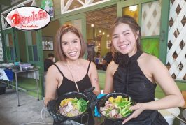 ตามไปชิม!!! บะหมี่ไม่อั้นเจ้าเดียวในสุราษฎร์ธานี เพียง 50 บาท ใส่กี่ก้อนก็ได้ สั่งกลับบ้านมากกว่า 10 ก้อนต้องเอาภาชนะมาใส่เอง เผย! เคยมีคนทานสูงสุดมาแล้ว 15 ก้อน