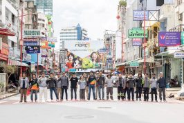 AIS 3BB FIBRE 3 ระดมทีมช่างและวิศวกรลุยภารกิจ เคาะประตูช่วยซ่อม เร่งฟื้นเน็ตบ้านให้ชาวหาดใหญ่เชื่อมต่อได้ต่อเนื่องช่วงเทศกาลปีใหม่