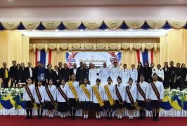 27 ก.พ.วันคล้ายวันสถาปนาโรงเรียนกาญจนาภิเษกวิทยาลัย จัดพิธีสวนสนามรำลึกถึงพระมหากรุณาธิคุณพระบาทสมเด็จพระบรมชนกาธิเบศร มหาภูมิพล อดุลยเดชมหาราชฯ พร้อมมอบทุนการศึกษานักเรียนต้นแบบคนดี