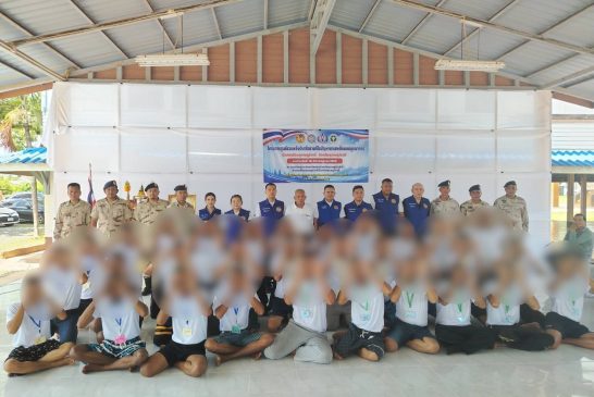 อ.เมืองสุราษฎร์ธานี เปิดโครงการศูนย์รวมพลังรักศรัทธาแก้ไขปัญหายาเสพติด
